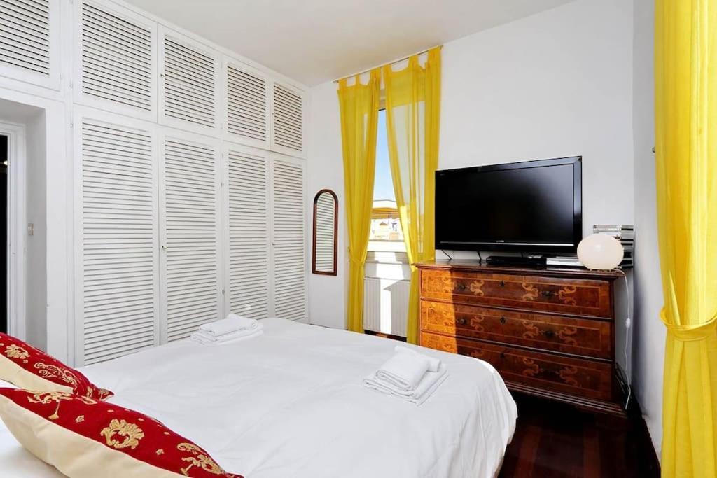 Trastevere Lovely Studio Apartment Рим Екстериор снимка